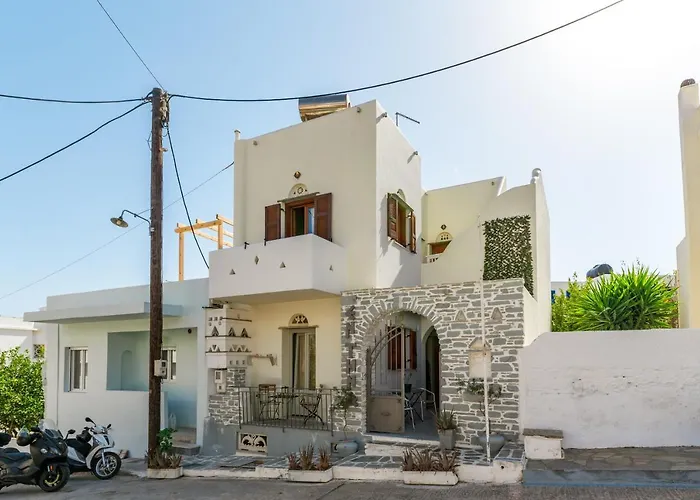 En Tino 3 Pensionat Tínos